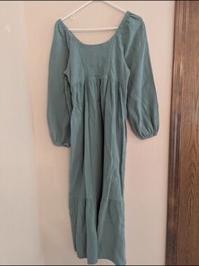 Universal Thread Long Sleeve Maxi Dress in Sage Green